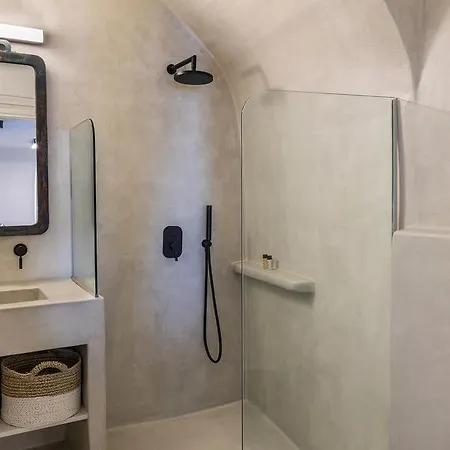 Villa 3 Caves By Caldera *