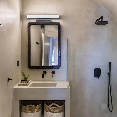 Villa 3 Caves By Caldera