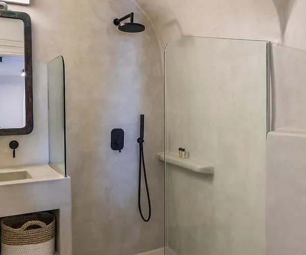 فيلة 3 Caves By Caldera *