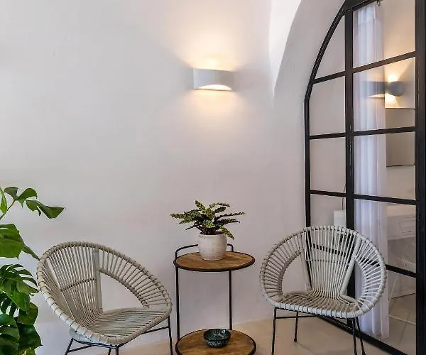 3 Caves By Caldera * أويا