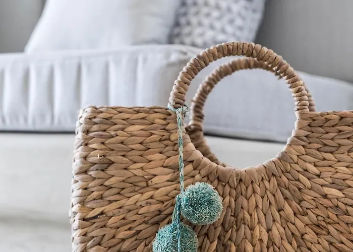 3 Caves By Caldera Willa *