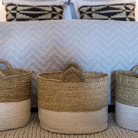 3 Caves By Caldera 이아