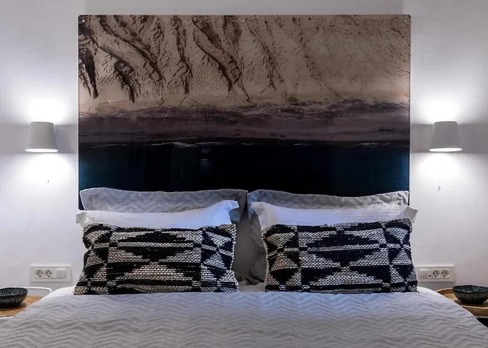 3 Caves By Caldera Villa