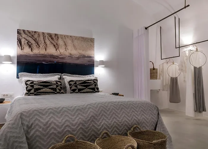 Villa 3 Caves By Caldera